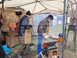 Село Раждавица - коледно село - занаяти