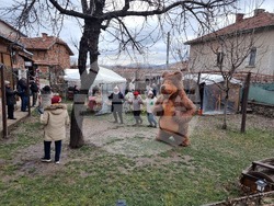 Село Раждавица - коледно село - занаяти