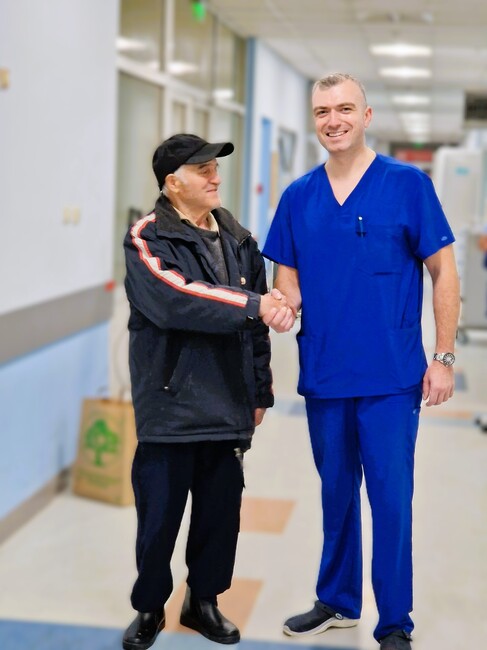 УМБАЛ "Царица Йоанна – ИСУЛ": Ювелирна коремна операция даде шанс за живот на 84-годишен мъж с тумор на ректума