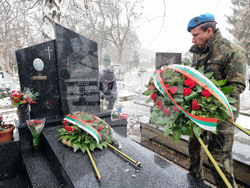 Русе - почит - офицерски кандидат Антон Петров