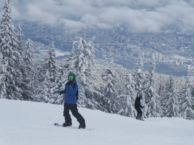 Заради заледявания на Витоша има опасност от подхлъзване, предупреждават планинските спасители 