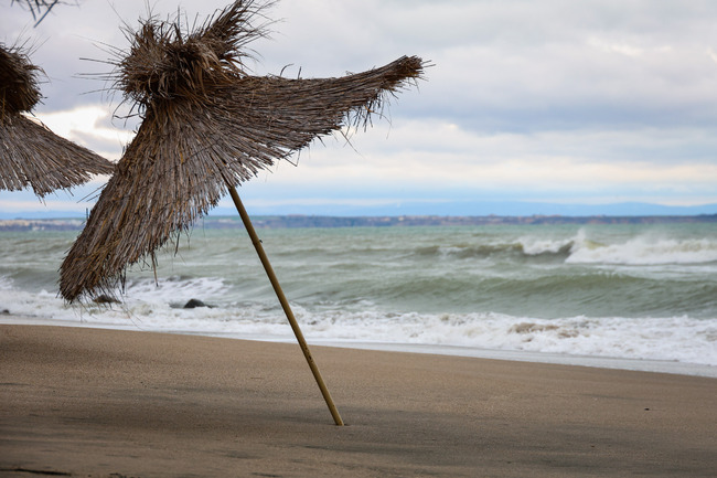 Двама души са изчезнали в морето край Слънчев бряг 
