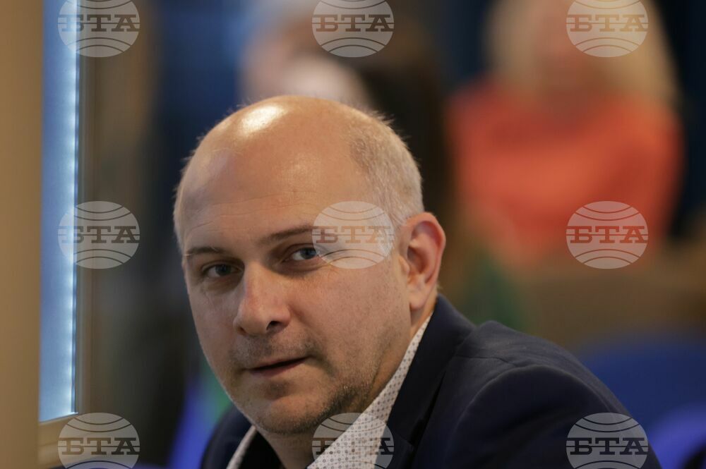 National Theatre Shows Right Direction in the Art, Manager Vasil Vasilev Says