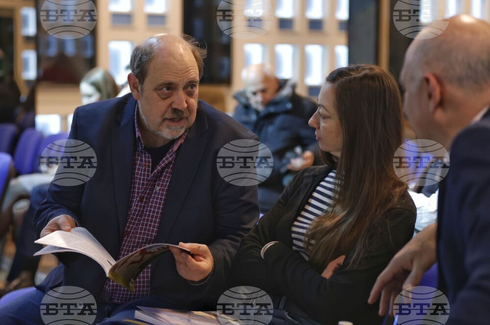 Списание ЛИК - декемврийски брой - Народен театър „Иван Вазов“ - представяне