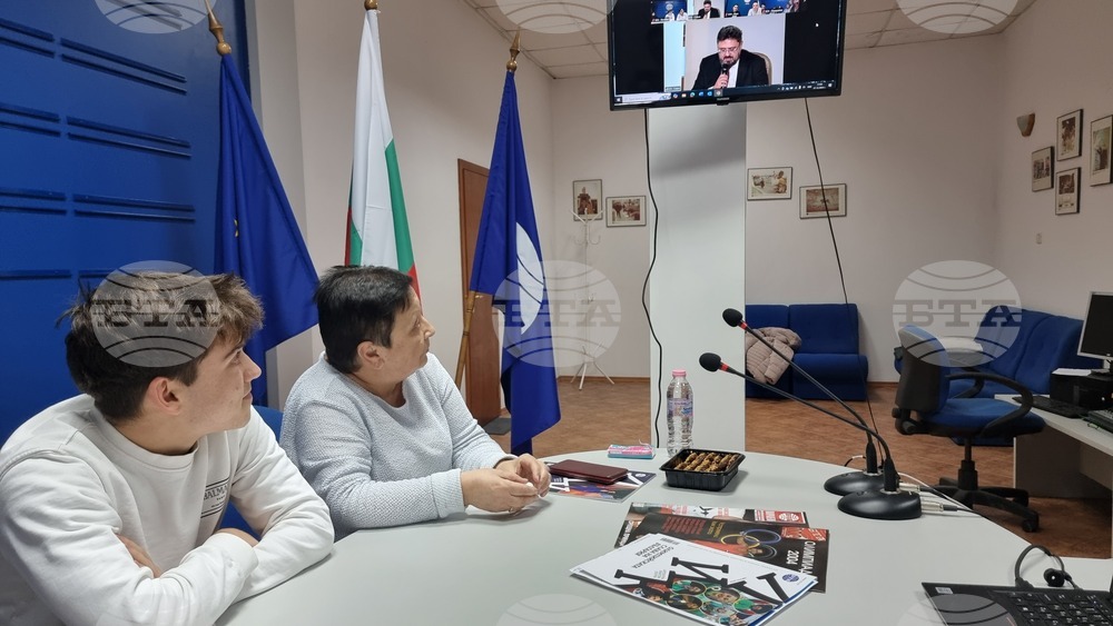 Национален пресклуб на БТА-Хасково - списание ЛИК - декемврийски брой - представяне