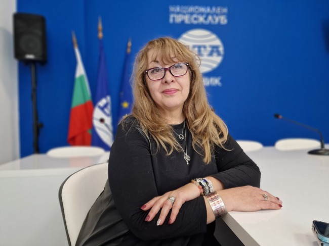 Театърът е най-висшето изкуство, каза артистичният директор на пернишкия театър