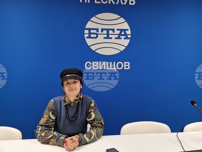 Национален пресклуб на БТА-Свищов - списание ЛИК - декемврийски брой - представяне