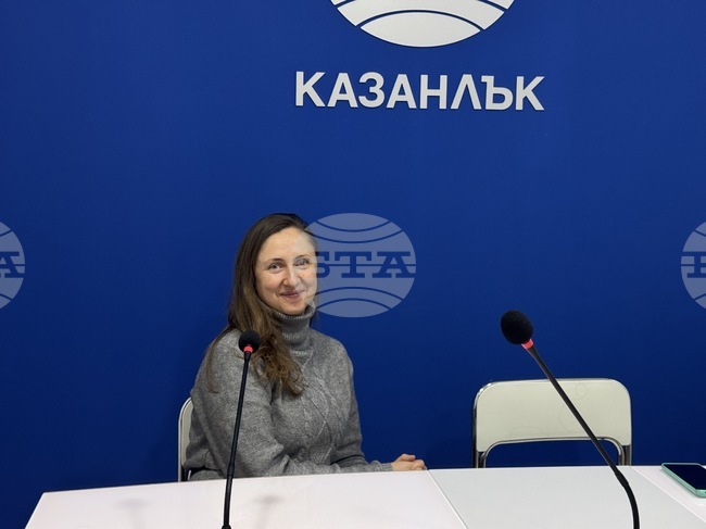  Национален пресклуб на БТА-Казанлък - списание ЛИК - декемврийски брой - представяне