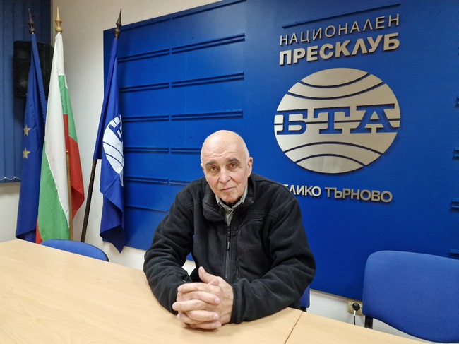 Актьорът Иван Митев за връзката между Народен театър "Иван Вазов" и Великотърновския театър