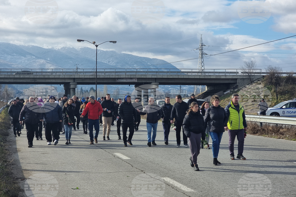 Кюстендил - поднасяне на цветя - пътен инцидент