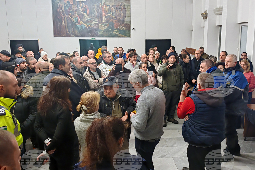 Служебният министър на енергетиката Владимир Малинов се срещна с граждани на Габрово
