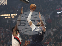 Mavericks Trail Blazers Basketball