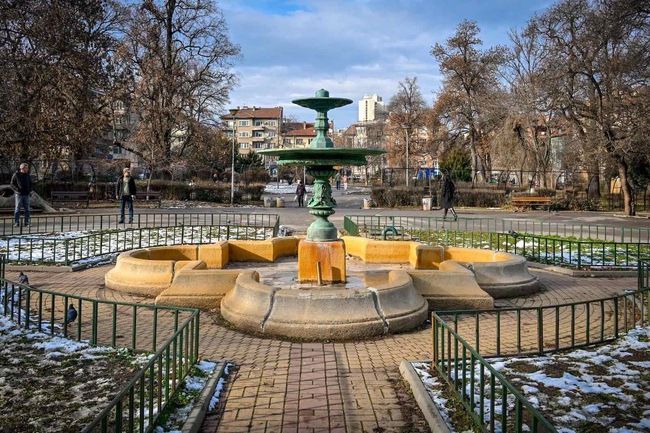 Фонтанът в градина „Буката“ в София е възстановен, съобщиха от Столичната община