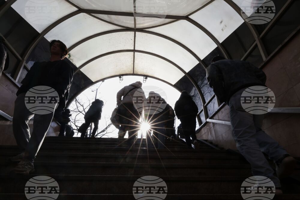 Минималната заплата трябва да забави растежа си, за да може да се мисли за икономически напредък в България, смятат работодателите