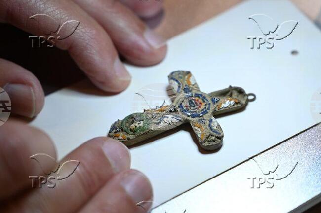 ТПС: Десетгодишно момче откри в Йерусалим 100-годишен кръст