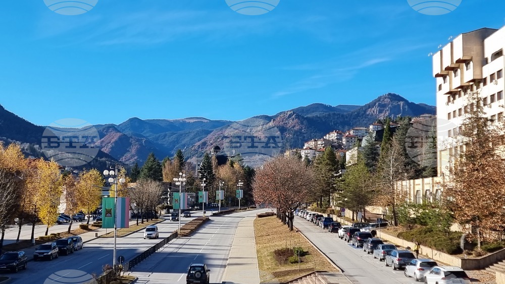 В Смолян училища, детски градини, филиали на университети и културни институции се включват в празничното шествие за 24 май