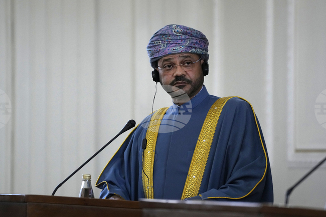 Вратата за дипломация между САЩ и Иран остава отворена въпреки атаките, смята посредникът Оман