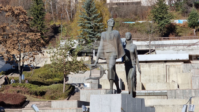Smolyan Seniors Living Alone to Receive Remote Health-Monitoring Wristbands