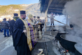 Село Забърдо - главен път Асеновград - Чепеларе - молебен