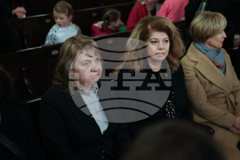 Централна Софийска синагога - запалването на шестата свещ на Ханука - церемония