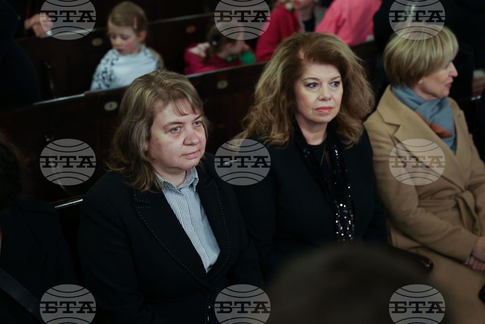 Централна Софийска синагога - запалването на шестата свещ на Ханука - церемония