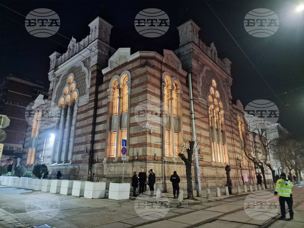 Official Lighting Ceremony of Sixth Hanukkah Candle Takes Place at Sofia Synagogue