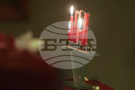 Централна Софийска синагога - запалването на шестата свещ на Ханука - церемония