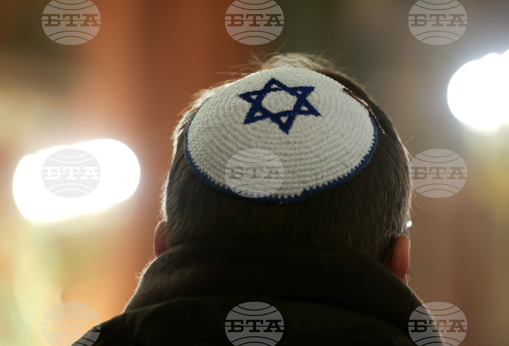 Централна Софийска синагога - запалването на шестата свещ на Ханука - церемония