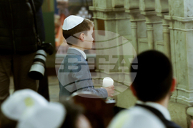 Централна Софийска синагога - запалването на шестата свещ на Ханука - церемония