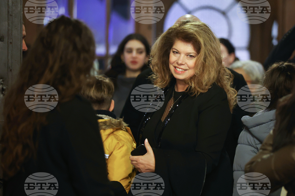 Централна Софийска синагога - запалването на шестата свещ на Ханука - церемония