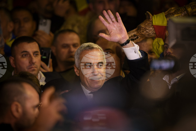 Калин Джорджеску остава фаворит за президентския пост в Румъния, сочи ново социологическо проучване