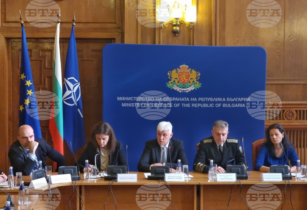 МО - ръководство - пресконференция