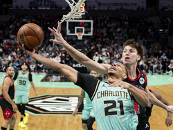 Bulls Hornets Basketball