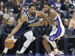Mavericks Kings Basketball