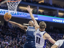 Mavericks Kings Basketball
