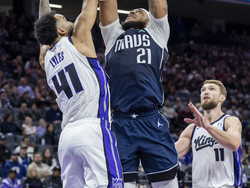 Mavericks Kings Basketball