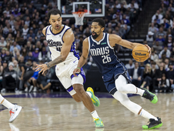 Mavericks Kings Basketball
