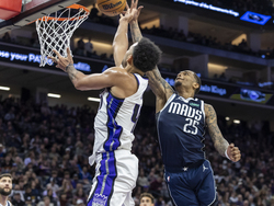 Mavericks Kings Basketball