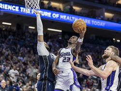 Mavericks Kings Basketball
