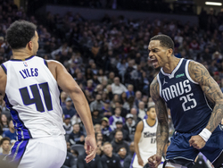 Mavericks Kings Basketball