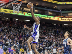 Mavericks Kings Basketball