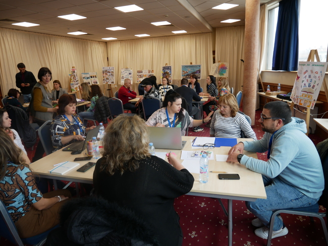 Създадена е нова програма за обучение по гражданско образование чрез визуални изкуства 