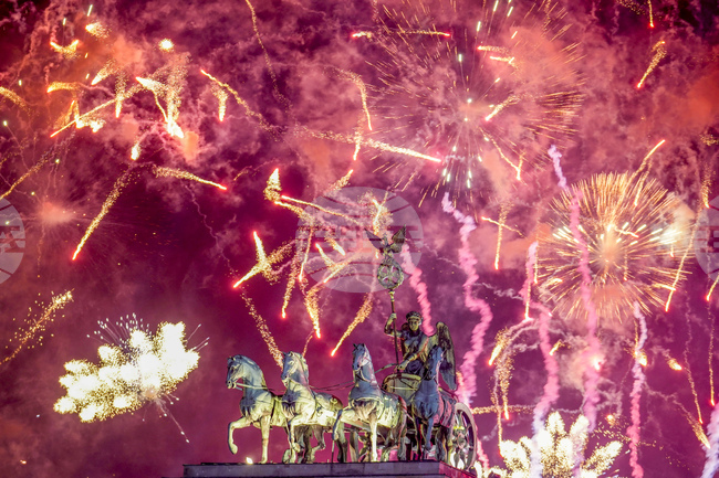 Прочутото новогодишно парти пред Брандебургската врата в Берлин беше отменено заради спиране на финансирането