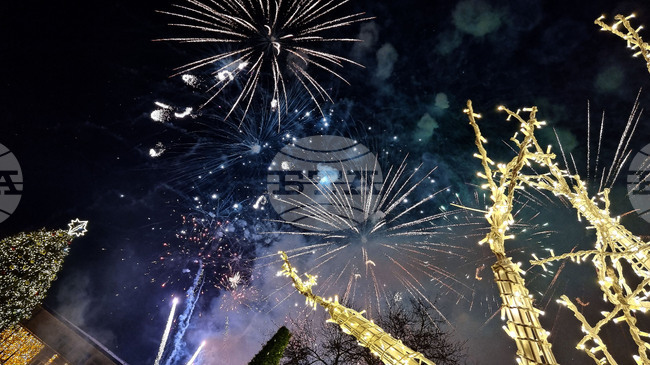 БАЗ и СЗБ не виждат проблем с посрещането на новогодишната нощ и разплащането в левове и евро