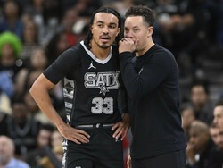Clippers Spurs Basketball