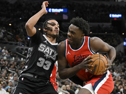 Clippers Spurs Basketball