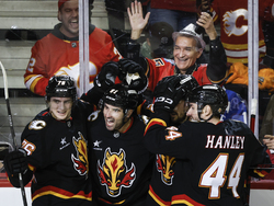 Canucks Flames Hockey