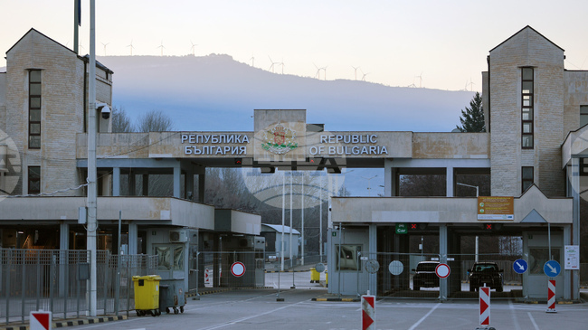 Трафикът на граничните пунктове и преходи в страната е нормален, съобщава "Гранична полиция"