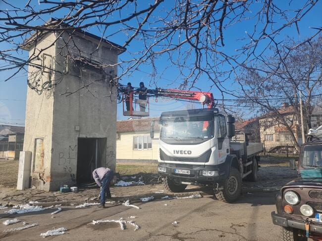 Част от ромския квартал „Изток“ в Кюстендил посрещна новата година без електричество