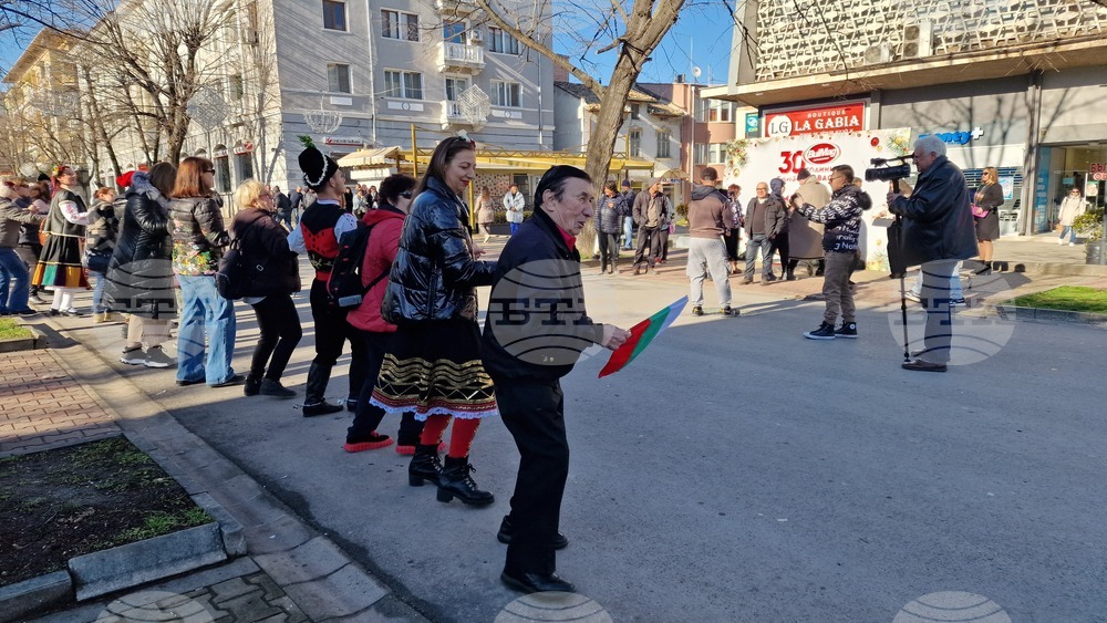 Шумен - Късметлийско хоро - 1 януари